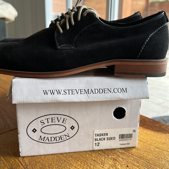 Steve Madden Tasken Black Suede size 12 Brand New In Box - Picture 5 of 5